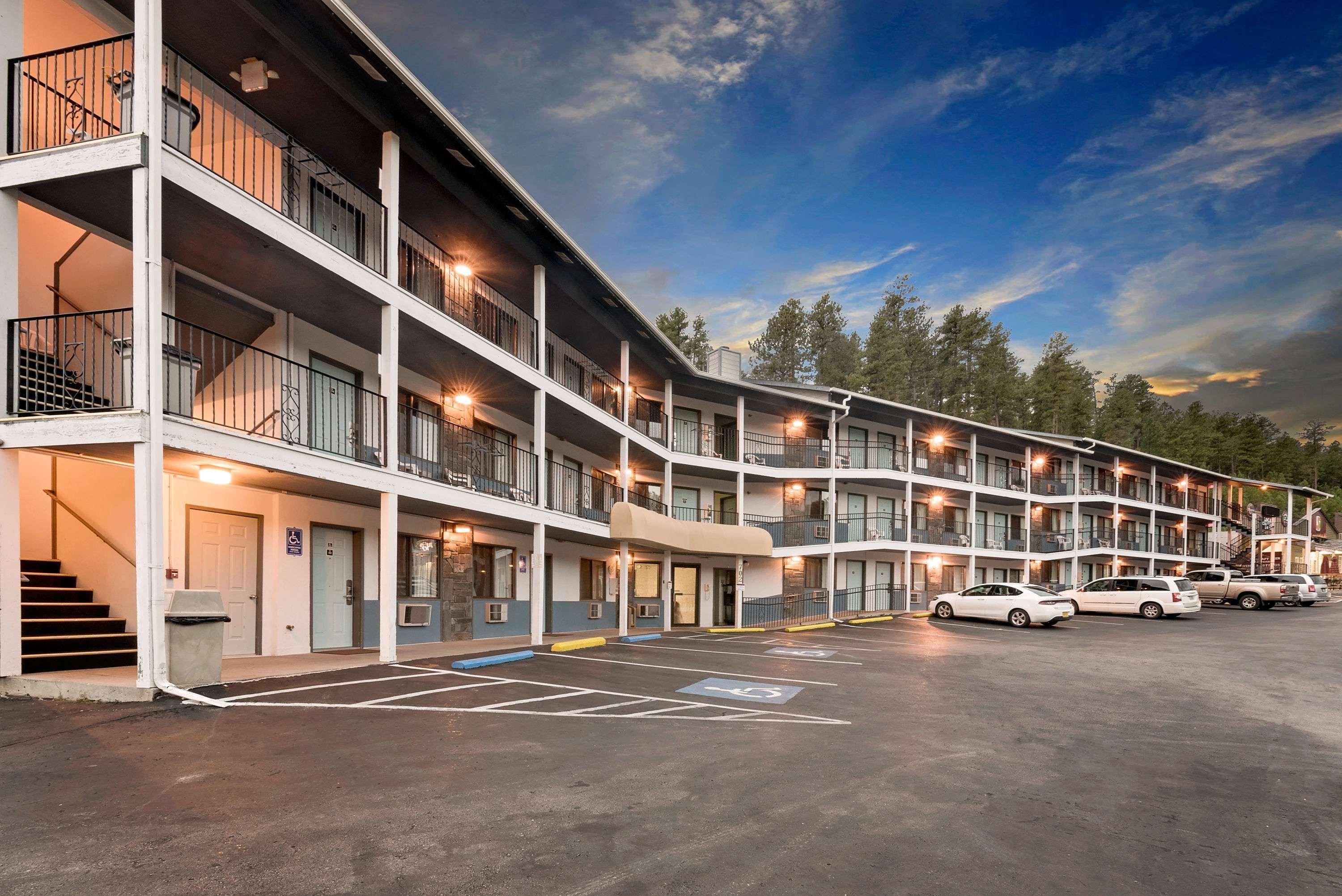 Super 8 By Wyndham Keystone/Mt. Rushmore Buitenkant foto